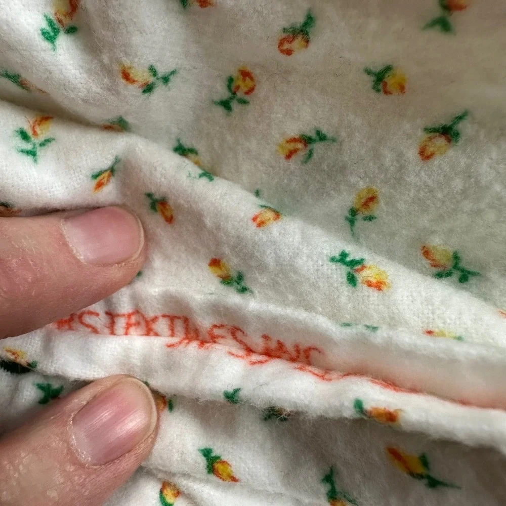 Vtg Soft Flannel Baby Receiving Blanket Floral Print Green Embroidery 39x39